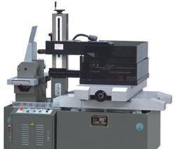 深圳快走丝线切割与泰州雄峰电火花线切DK7745线切割的全面解析